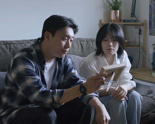 《用另一个名字》电影封面