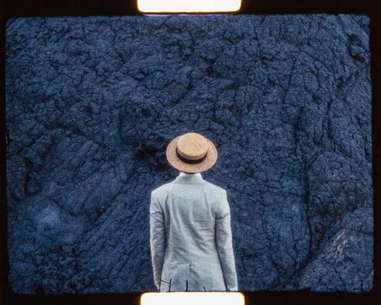 《月亮上的業餘者》电影封面