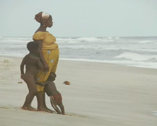 《母亲》纪录片封面