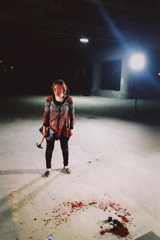 《幼犬》电影封面