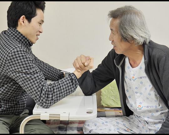 《1 Bag, 10kg and 100 Bricks》纪录片封面