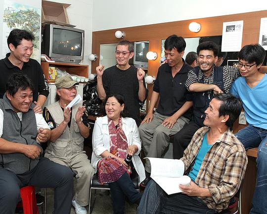 《A Day to Act》纪录片封面