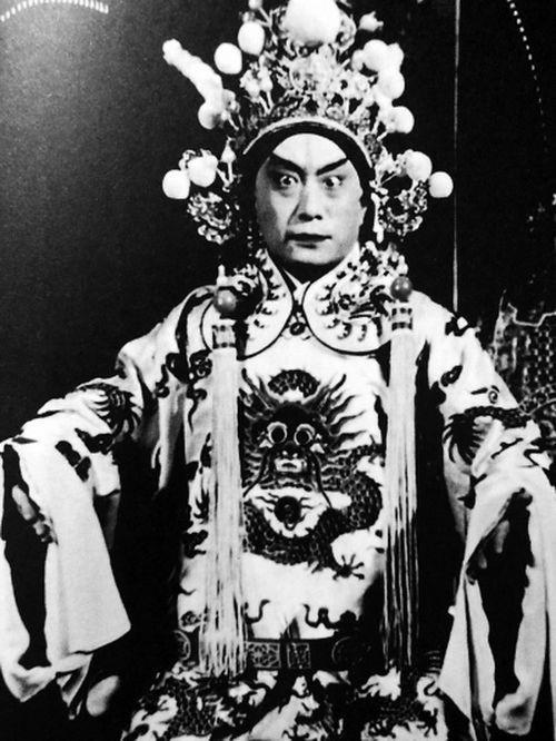 《梨园一叶——京剧科班富连成传奇》纪录片封面