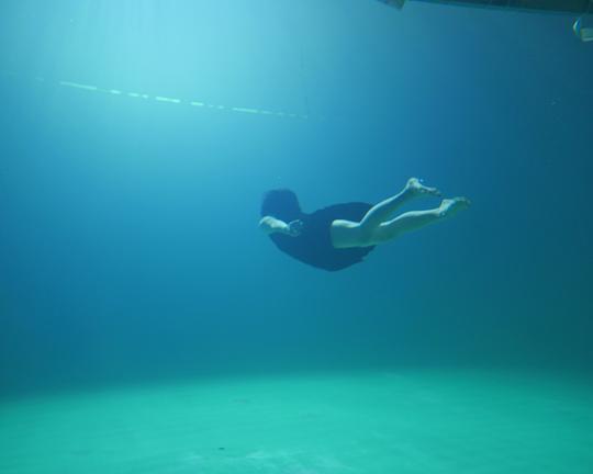 《심연》电影封面