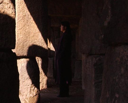 《Empty》电影封面