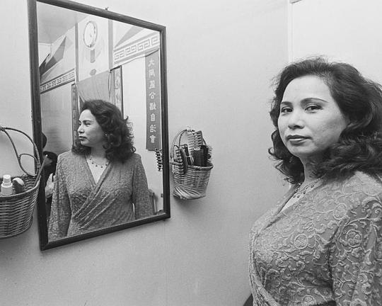 《一代名妓—官秀琴》纪录片封面