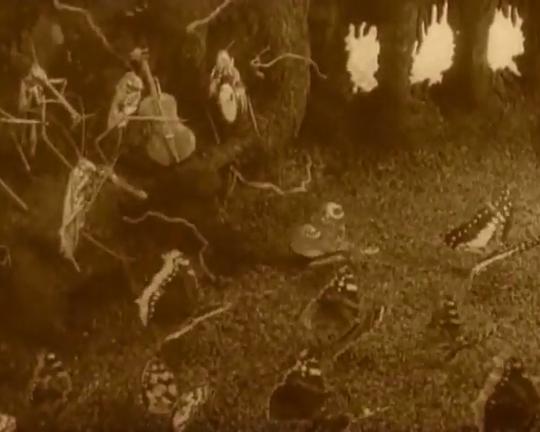 《Happy Scenes from Animal Life》动画封面