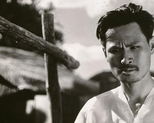 《朝鮮の愛國日》纪录片封面