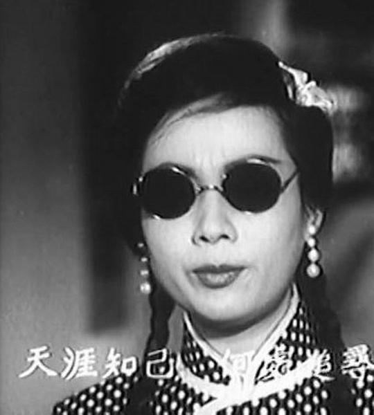 《夜深沉》电影封面