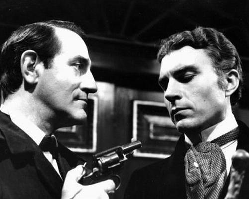 《绿玉皇冠案》电影封面