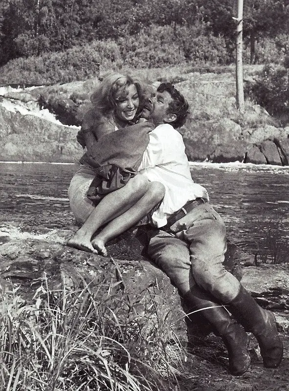 这里的黎明静悄悄剧照3