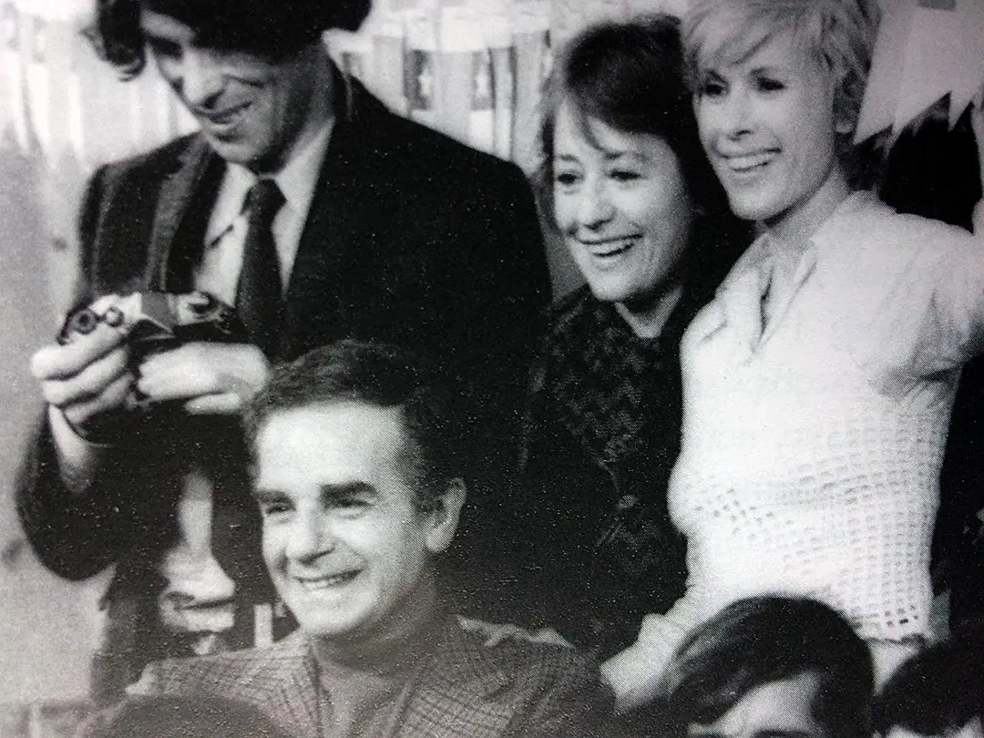 圣地亚哥在下雨剧照2