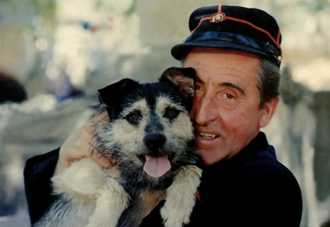 光荣的日子剧照2