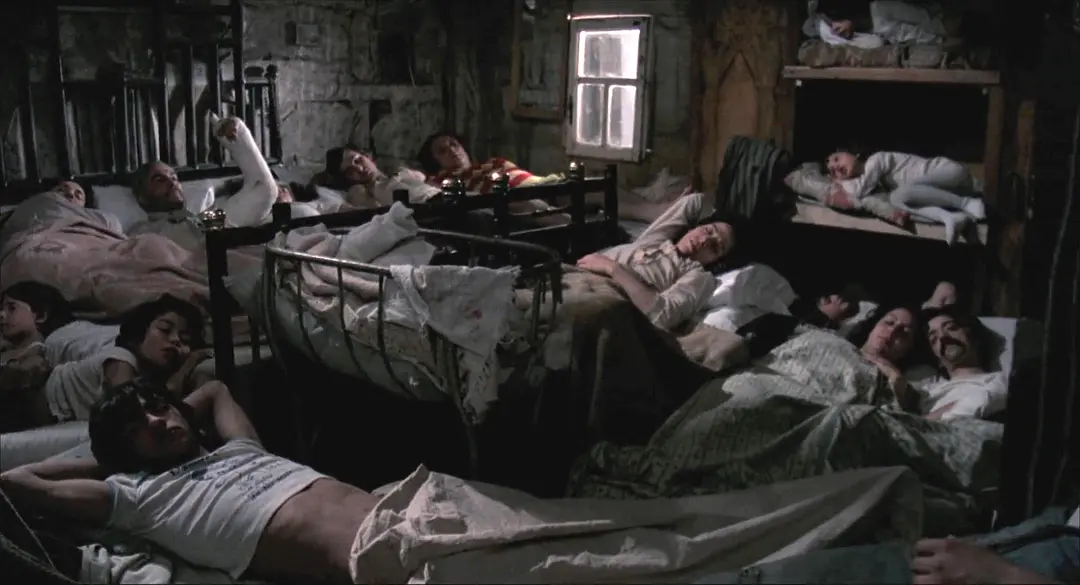 丑陋的罗马人剧照2