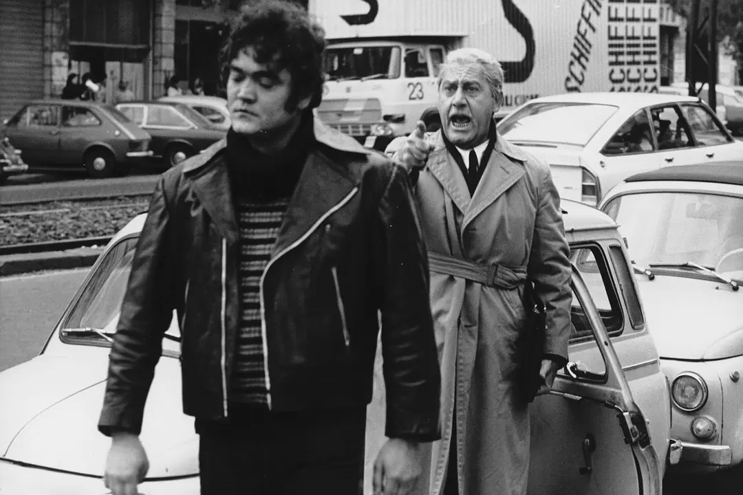 小小资产阶级剧照1