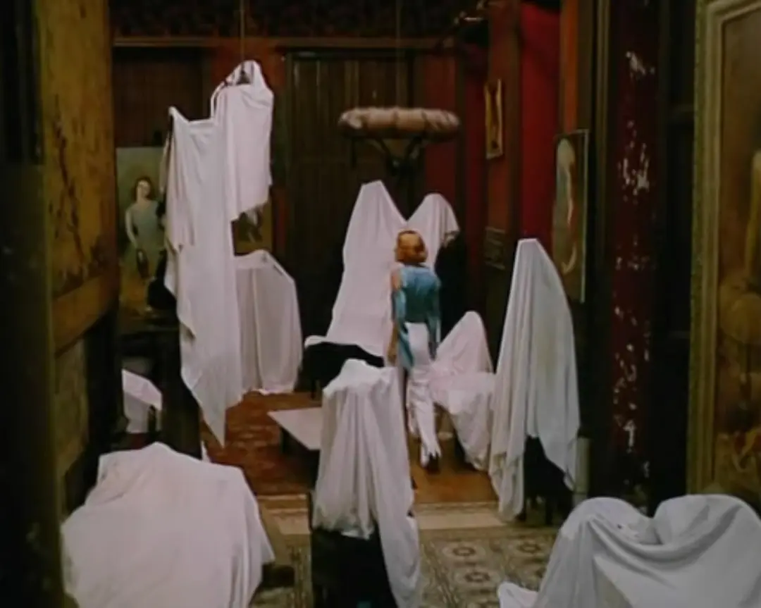 一丝不挂要受罚剧照1