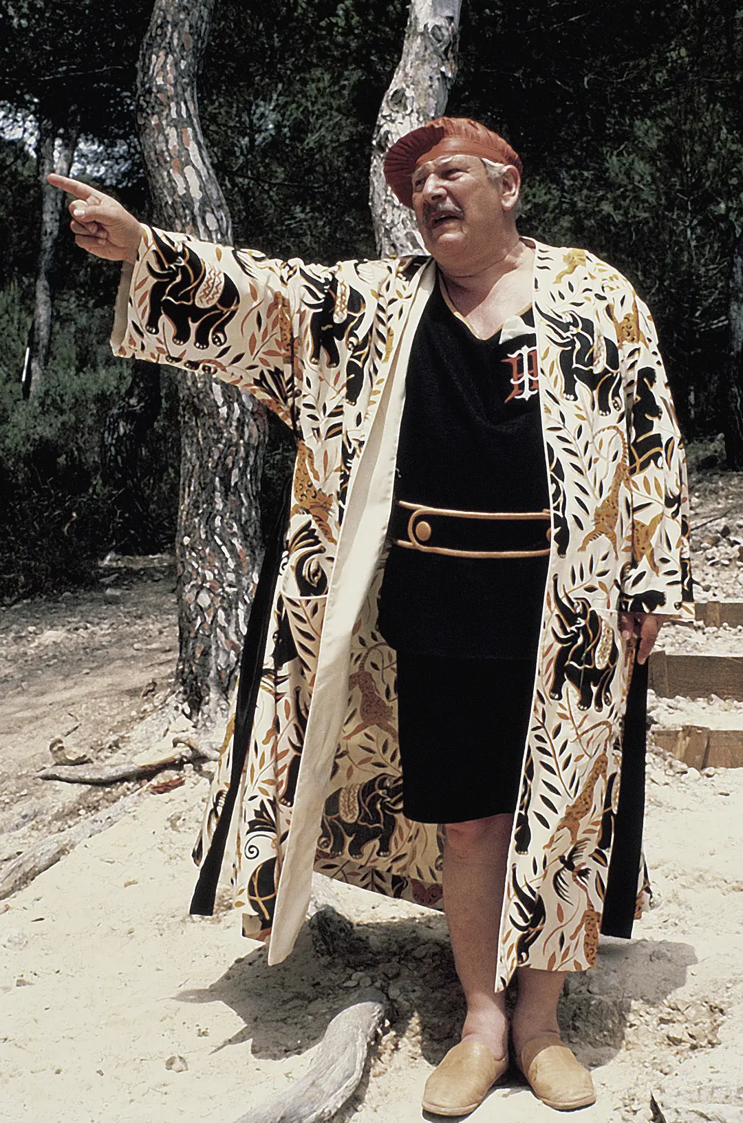 阳光下的罪恶剧照1