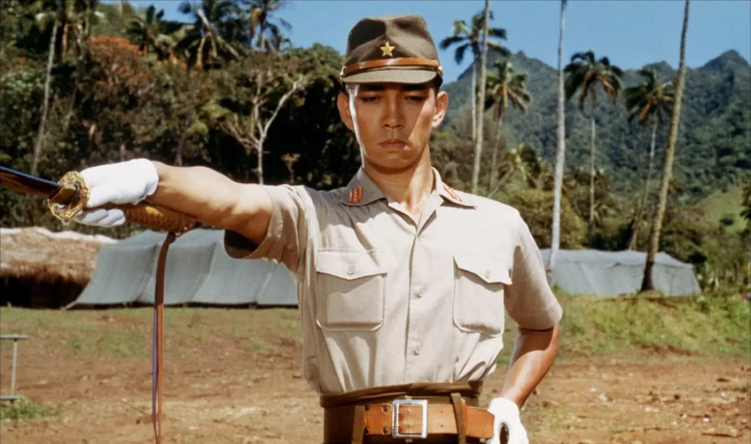 战场上的快乐圣诞剧照1