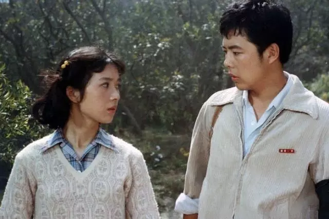 多彩的晨光剧照2