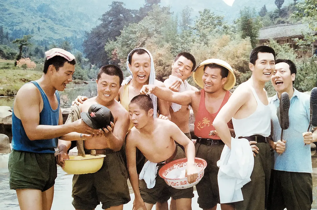 高山下的花环剧照3