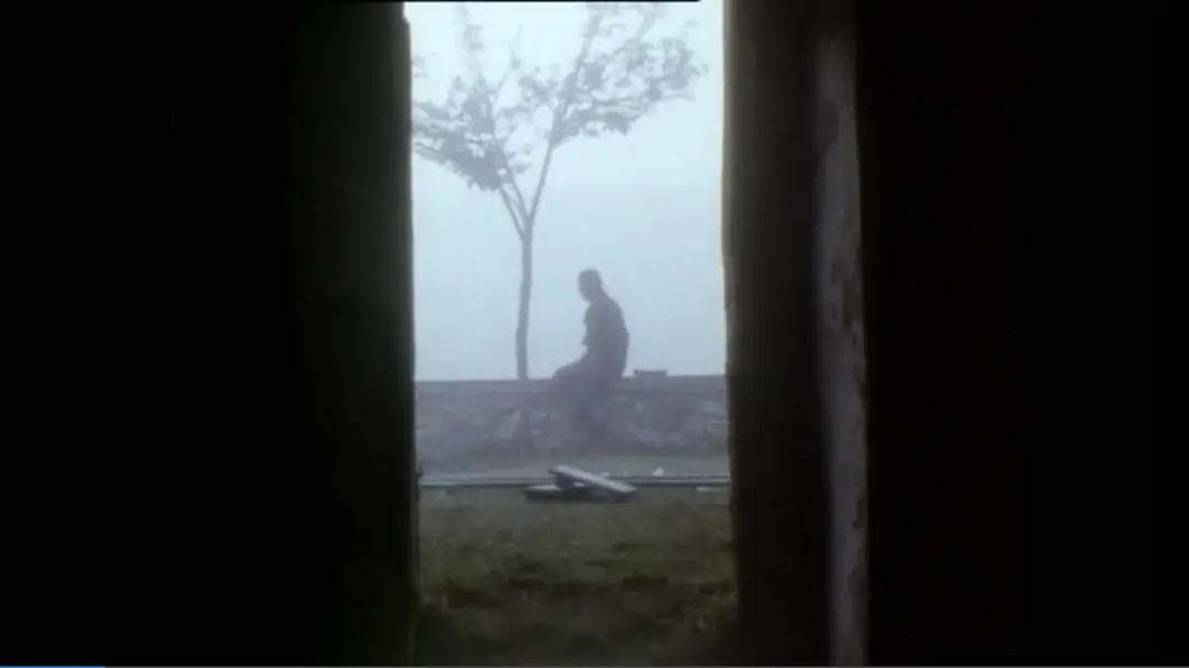 《乡愁》中的塔可夫斯基剧照1