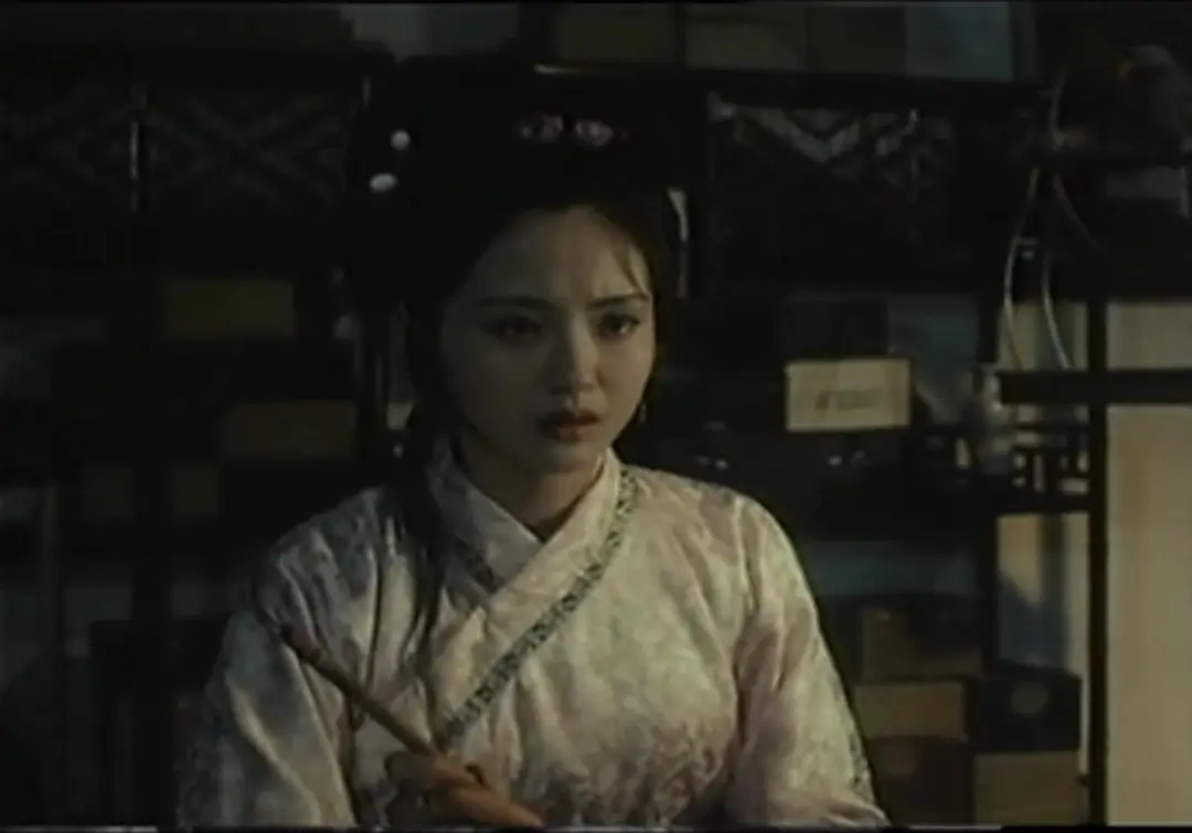 红楼梦第二部：黛玉葬花剧照2