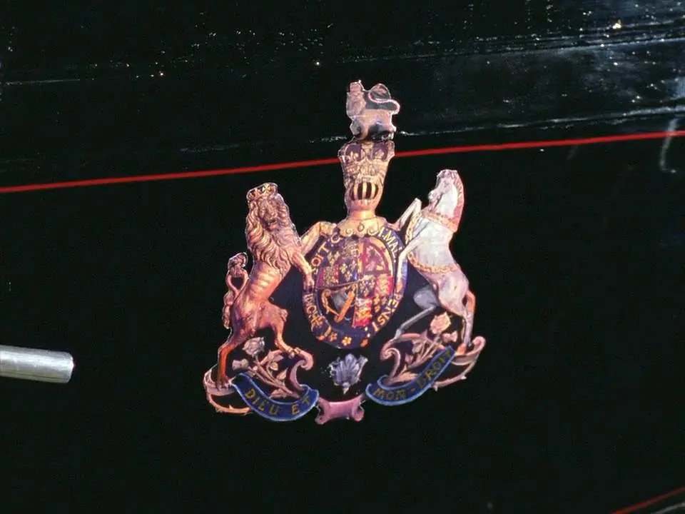 显贵的主顾剧照1