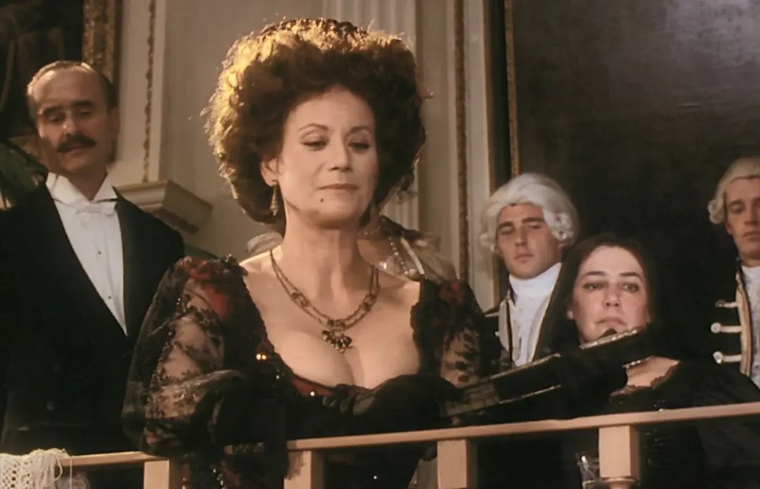 三角墙山庄剧照2