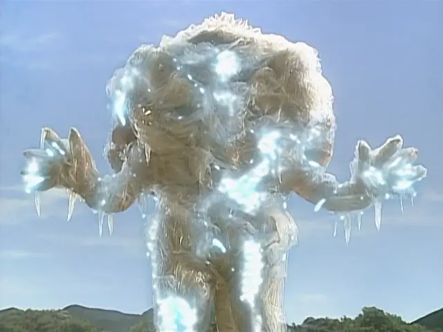 赛文奥特曼 太阳的背叛剧照3