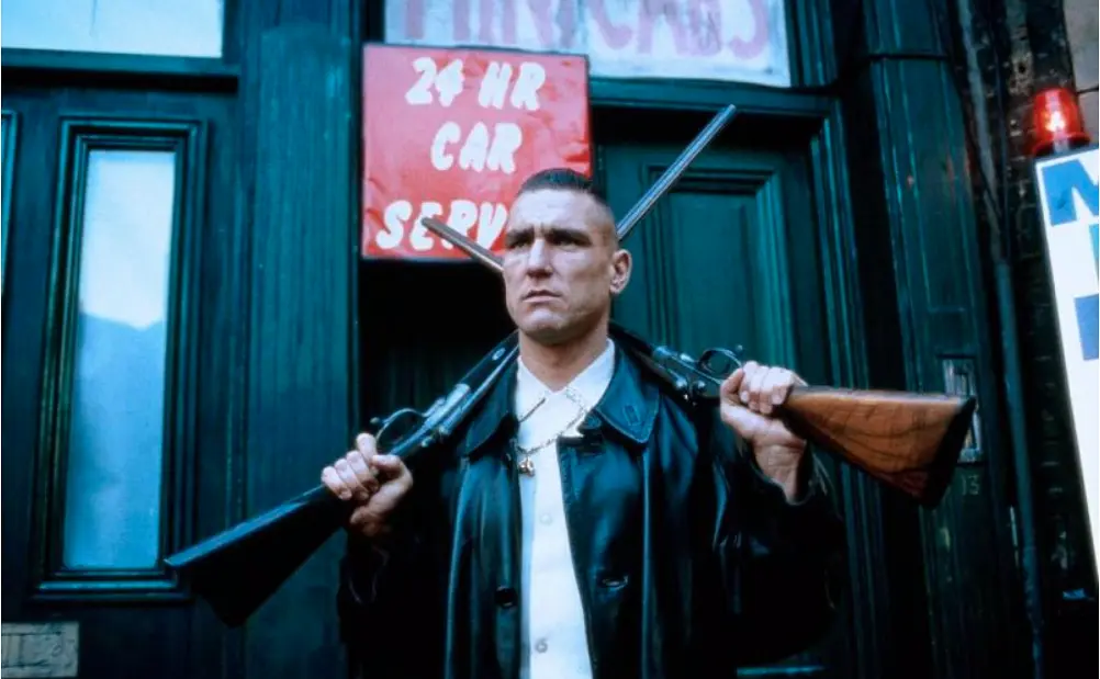 两杆大烟枪剧照2