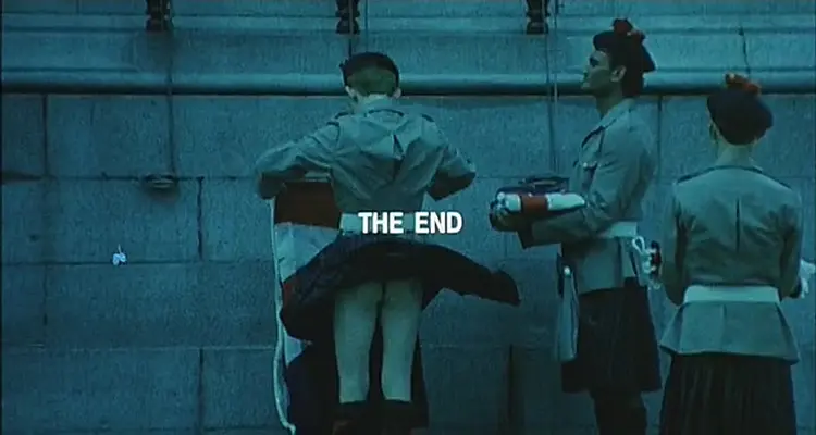 去年烟花特别多剧照3