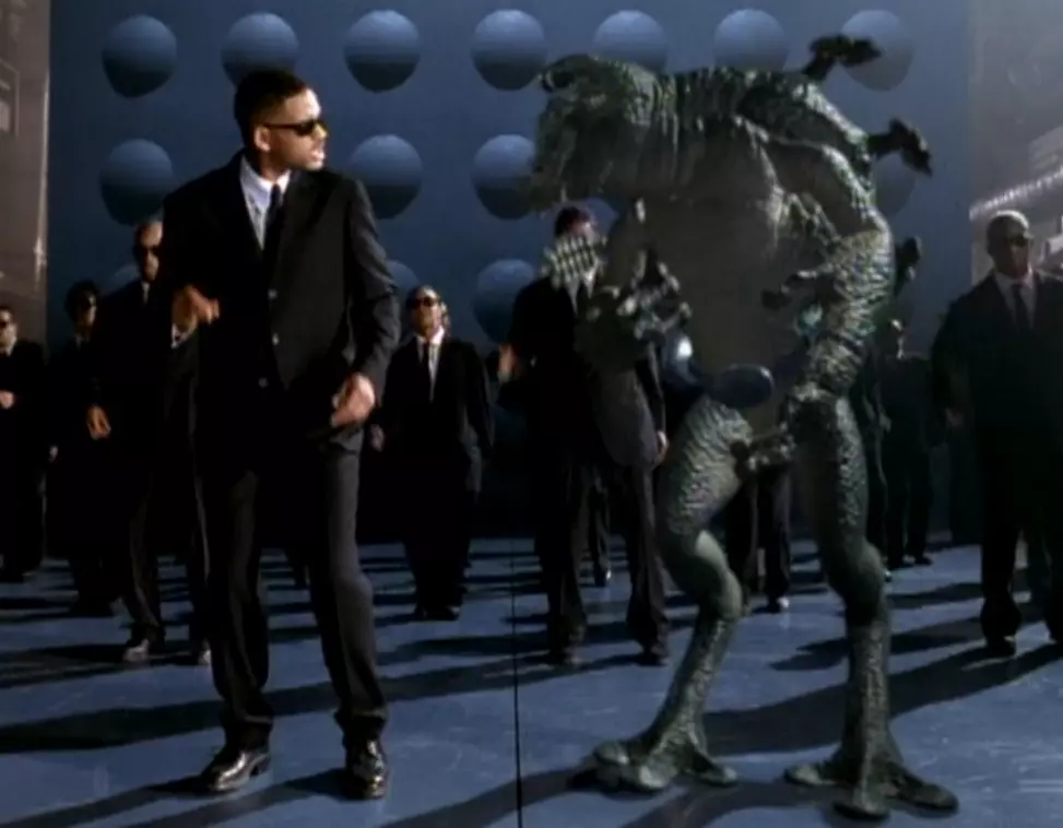 黑衣人：异形入侵剧照1