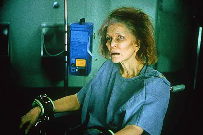 梦之安魂曲剧照3