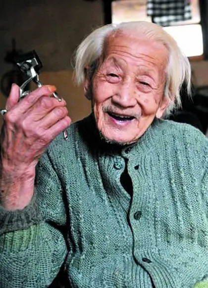 靖大爷和他的老主顾们剧照3