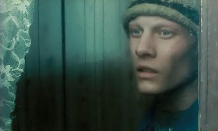 航向热带岛屿的冰山剧照3