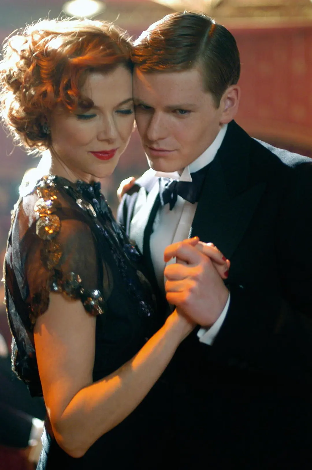 成为朱莉娅剧照2