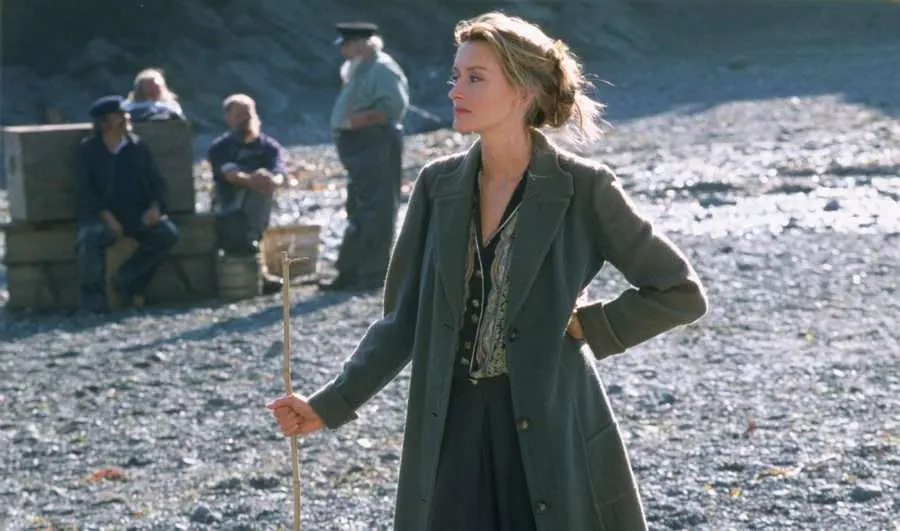 等爱的女人剧照2