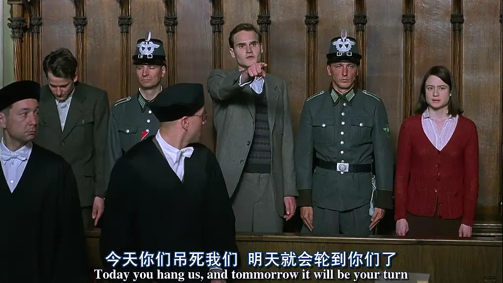 希望与反抗剧照2