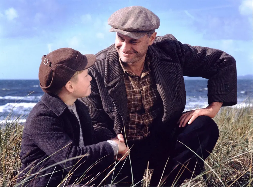 战场上的小人球剧照3