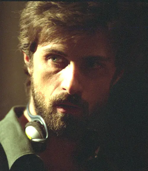 屋顶上的童年时光剧照2