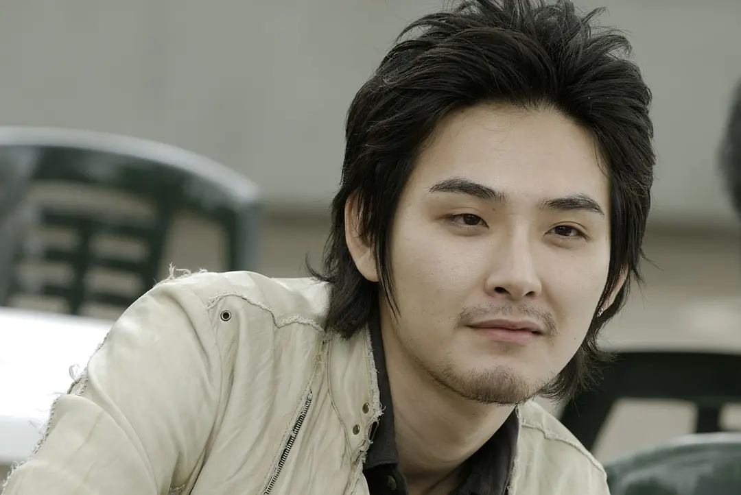 鸭子和野鸭子的投币式自动存放柜剧照1