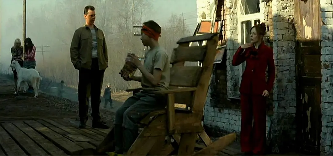 和家庭动物旅行剧照1