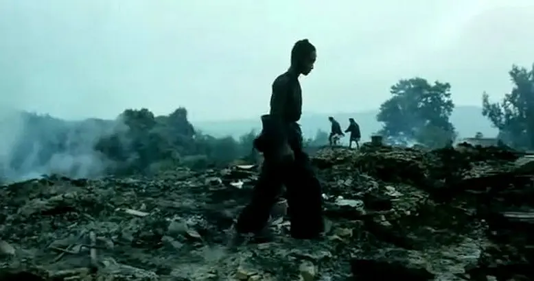 滚拉拉的枪剧照2