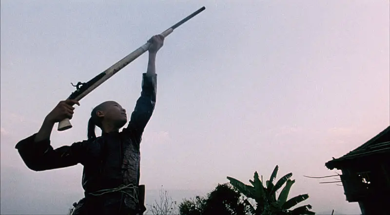 滚拉拉的枪剧照3