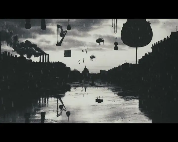 一个半房间，或回到祖国的感伤旅行剧照3