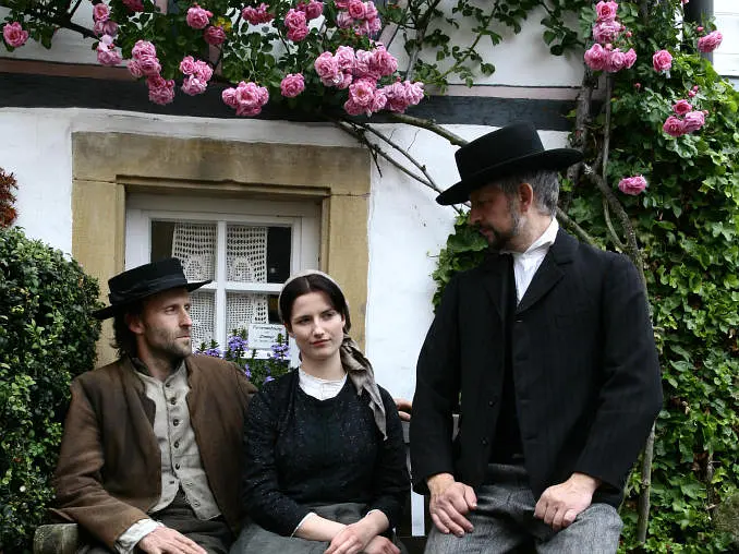 另一个故乡剧照1