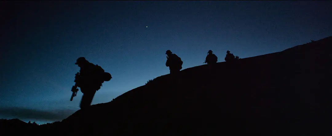 孤独的幸存者剧照1