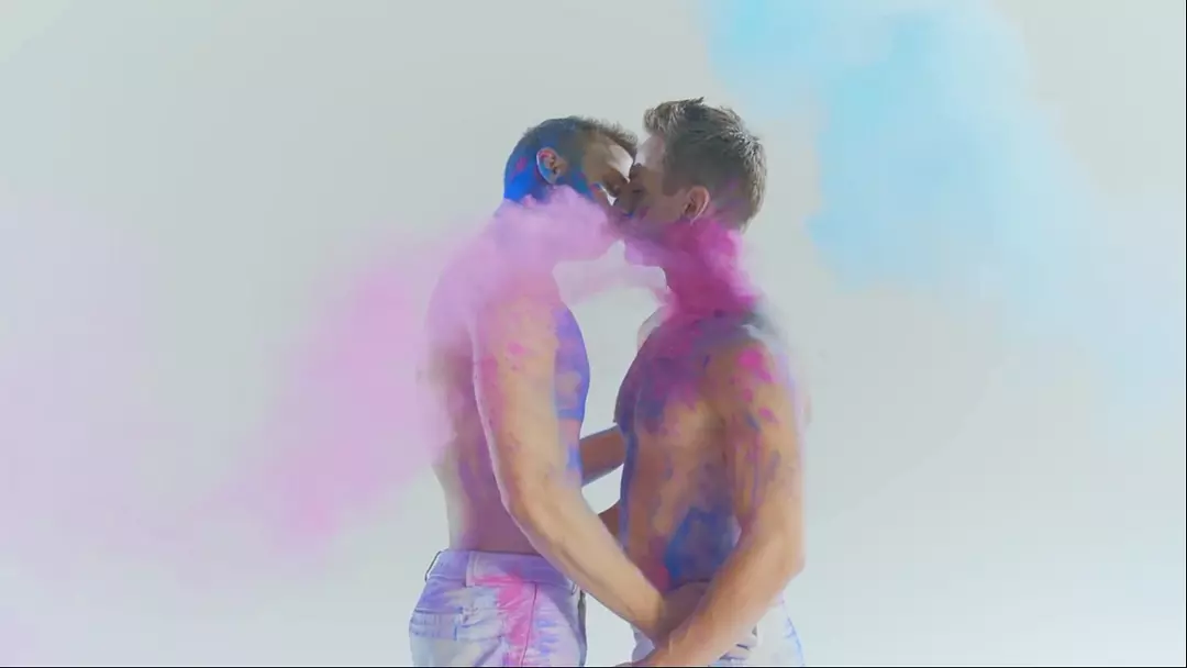 男男呼啦圈剧照2