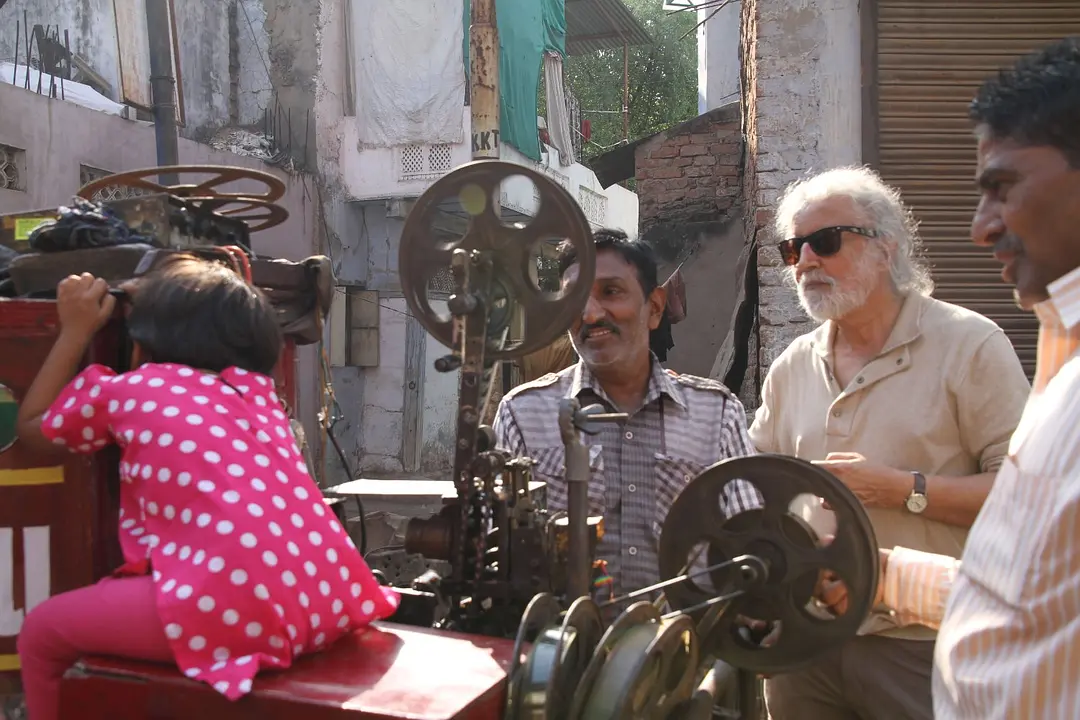 光影魔法师群像剧照1