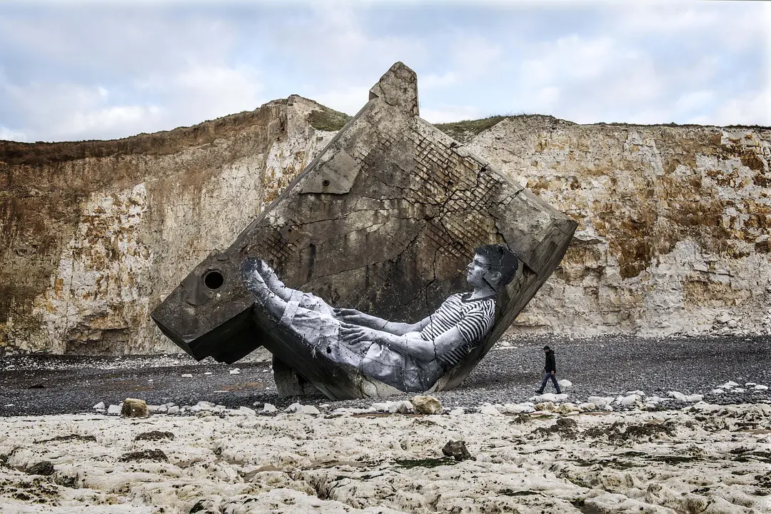 脸庞，村庄剧照2